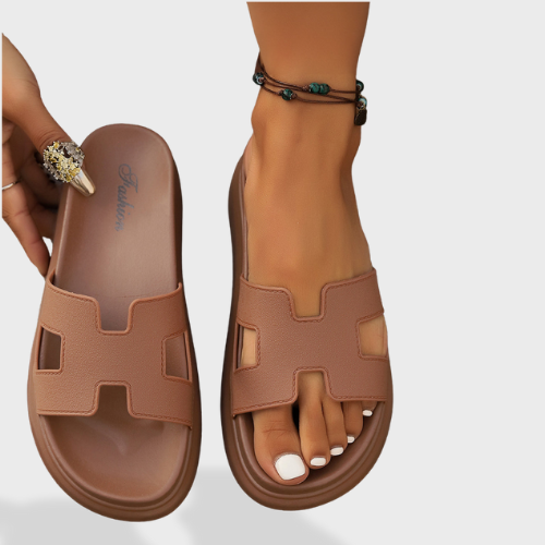 Elle™ Sandals